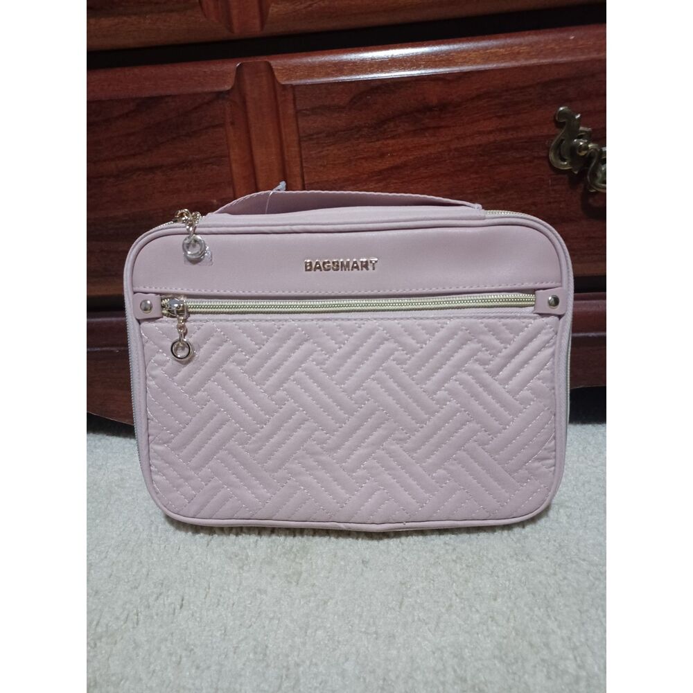 BAGSMART Pink Quilted Electronic Travel Bag